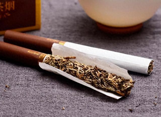 提醒老烟民：4种香烟被列入黑名单，别以为对身体好，有在吸的吗