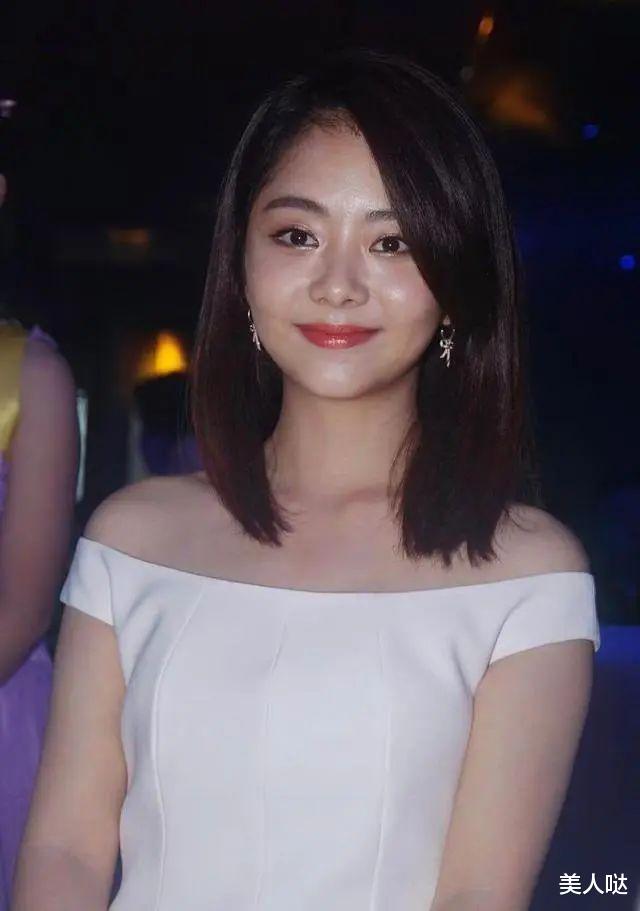 滤镜 谭松韵太实在了吧！无修生图不p就直接发出来！谁敢相信她32岁？