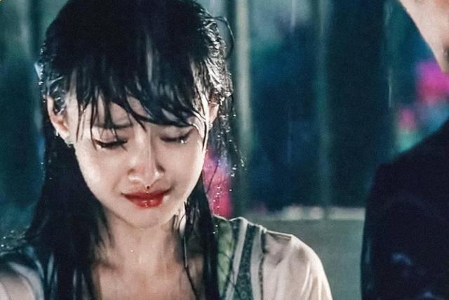 两年时光,郑爽彻底“疯了!”她的故事远远比想象中的还要毁三观