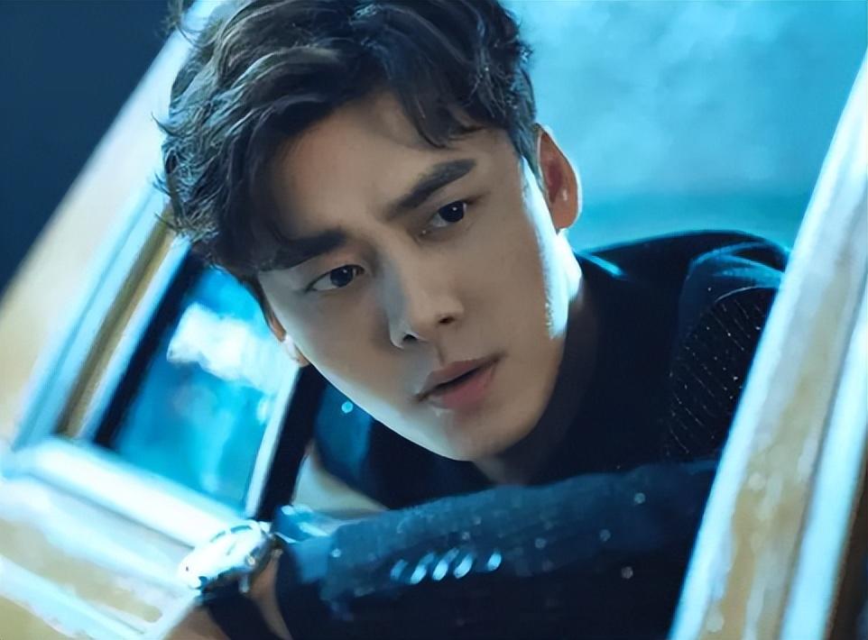 “封杀”不到1年，再看李易峰现在的处境，很可恨，但也很可悲！