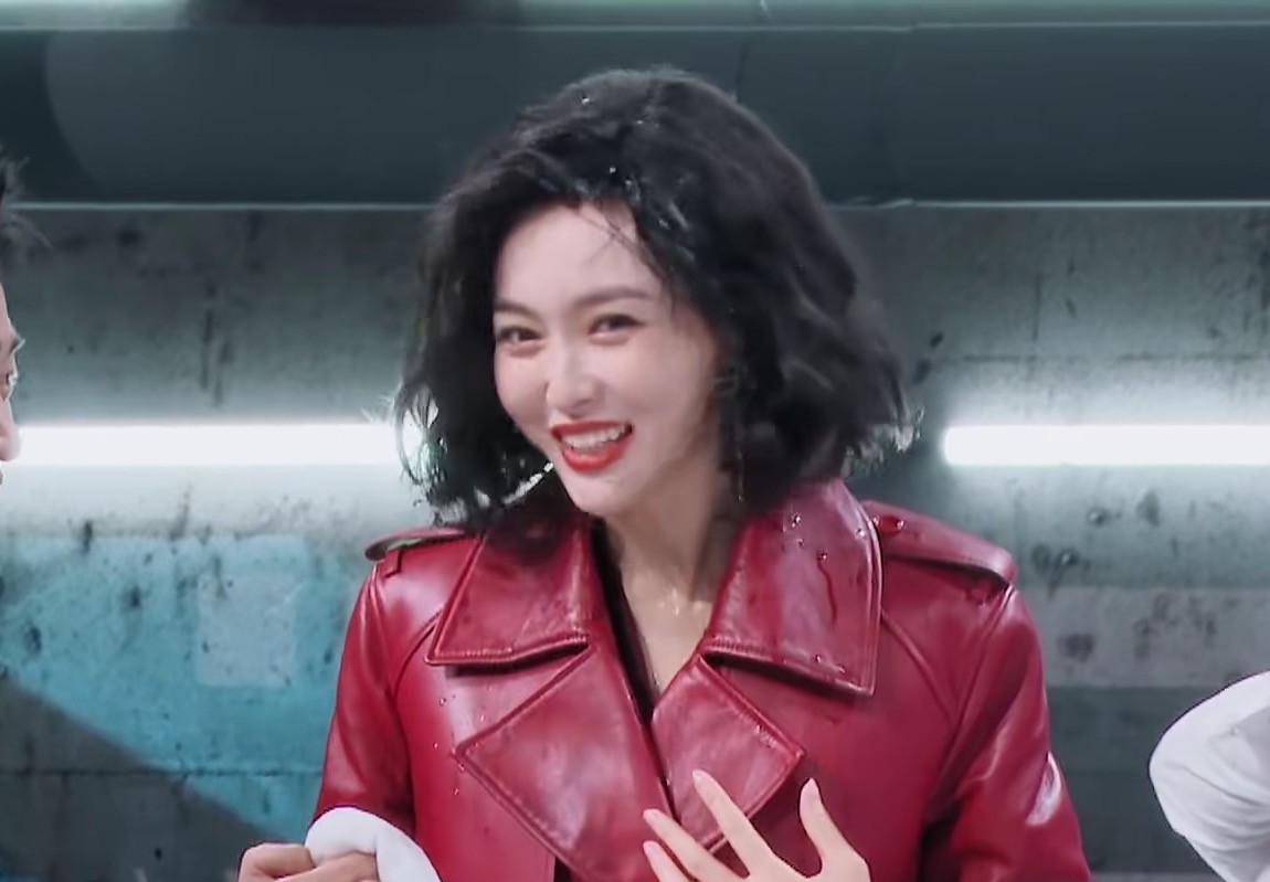 没想到，2023年12月才开始，52岁的闫妮以这样的方式，败光观众缘