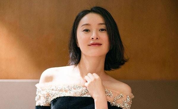 刘亦菲|51岁“不婚不育”的吴越,已经走上了人生的另一条大道!