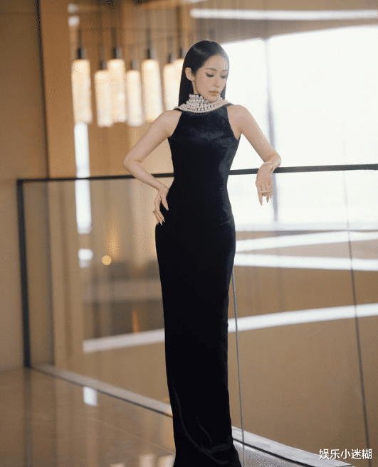 痛心!萧亚轩自曝髋关节断裂打4枚钢钉,灌骨浆、吞3倍止疼药