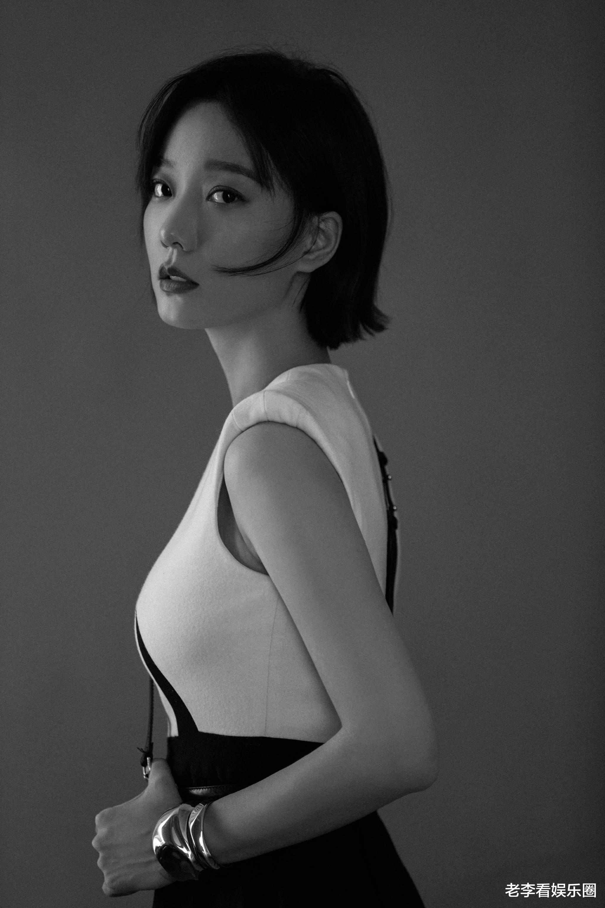 王珞丹:别看我的脚了,我的腿不美吗?