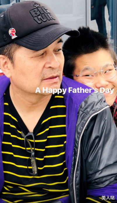 毕凌|毕福剑27岁女儿曝光,没身材没颜值却各种自信凹造型,五官和老爸似复制粘贴