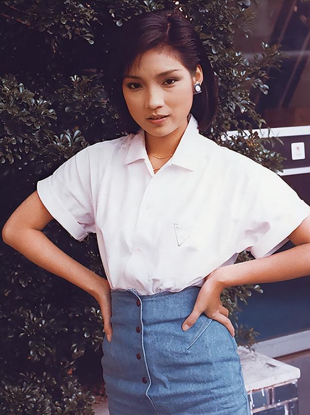 苗侨伟:“低头”不是懦弱,只是不舍得戚美珍难过