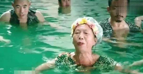 张美娥|无颜值无学历，61岁农妇蝶变周星驰的御用丑角，两部戏赚足两套房