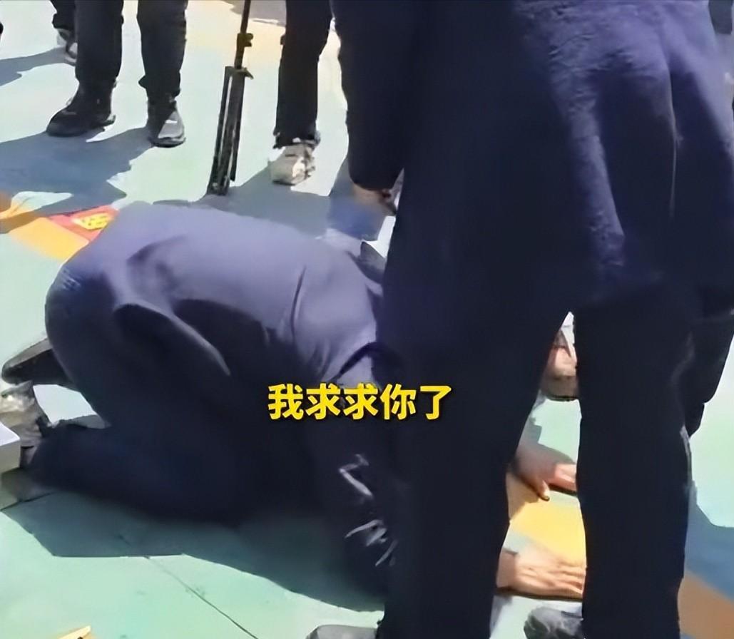 整容|“挖呀挖呀”黄老师遭遇网暴：38岁疑似整容