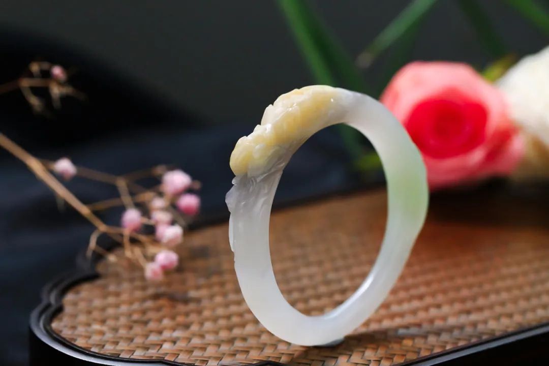 这些俏色作品,太有意思了!