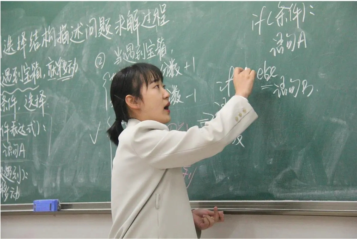 求职|已经烂大街的专业,在家长眼中则是“高大上”专业,实际就业困难