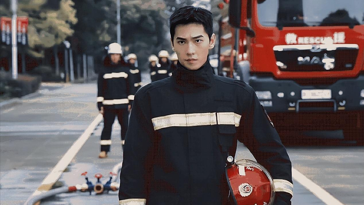 一人毁了整部剧!31岁杨洋“老毛病”不改,杨超越这步棋也成败笔