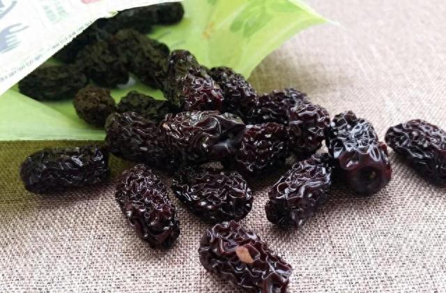 医生提醒:子宫“不欢迎”4种水果,女性要远离,常吃4种暖宫食物