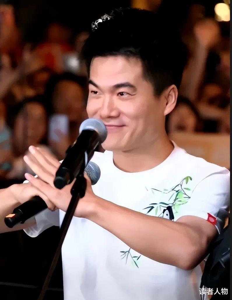 赚11亿买15亿业务！新东方难咽下董宇辉这炸子鸡，网友：别噎到