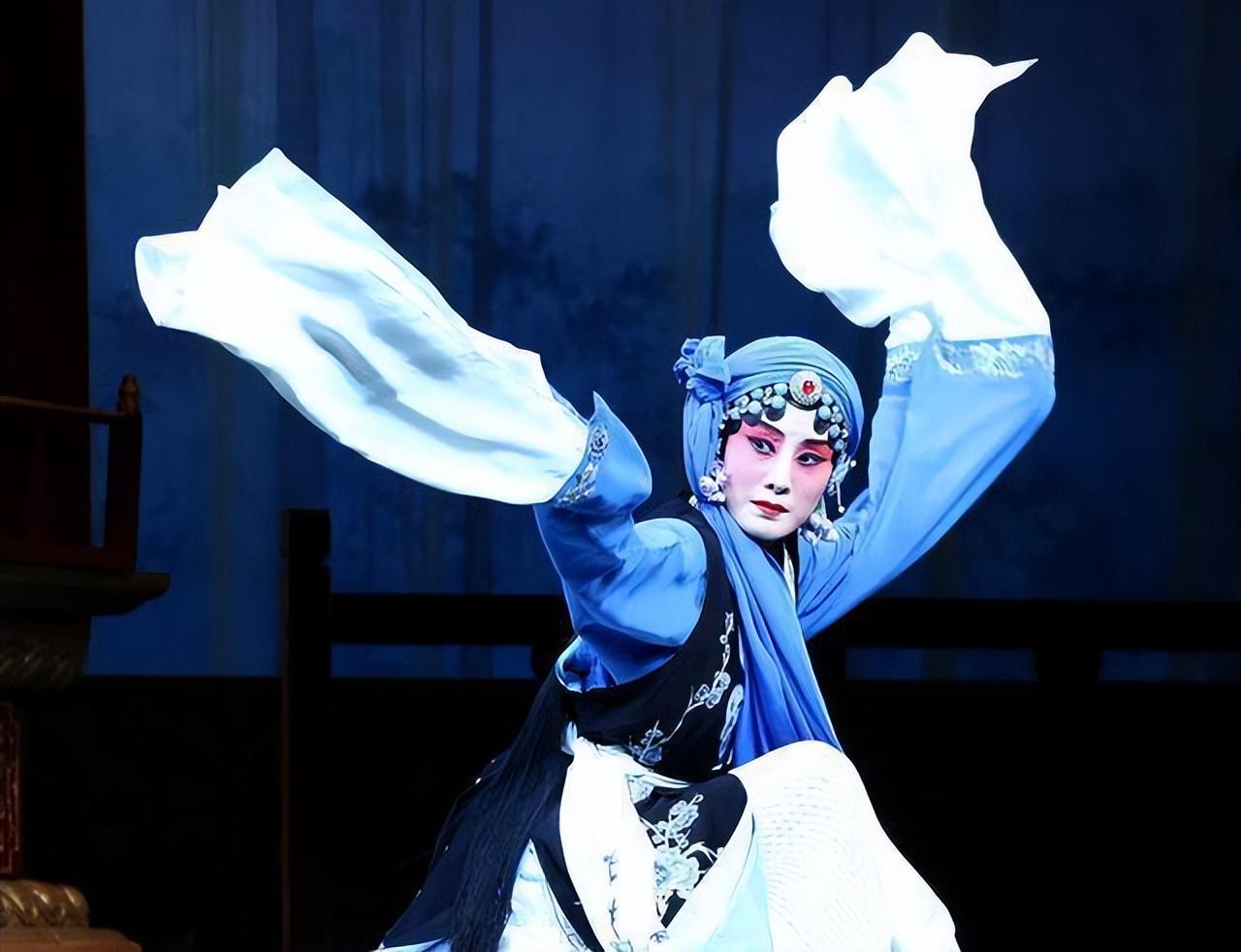 张云雷|南京这一夜,张云雷的丑恶嘴脸,把德云社的“底裤”都扒光了