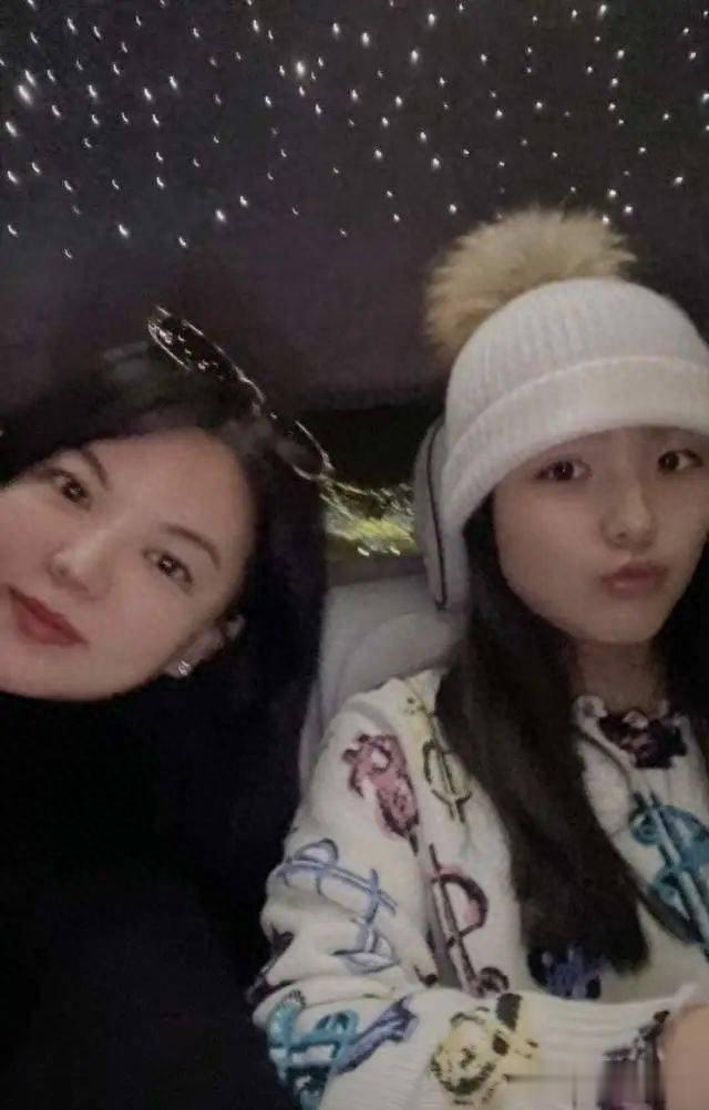 据传李湘身家高达五千亿?细看她资产来源,一切又都在情理之中