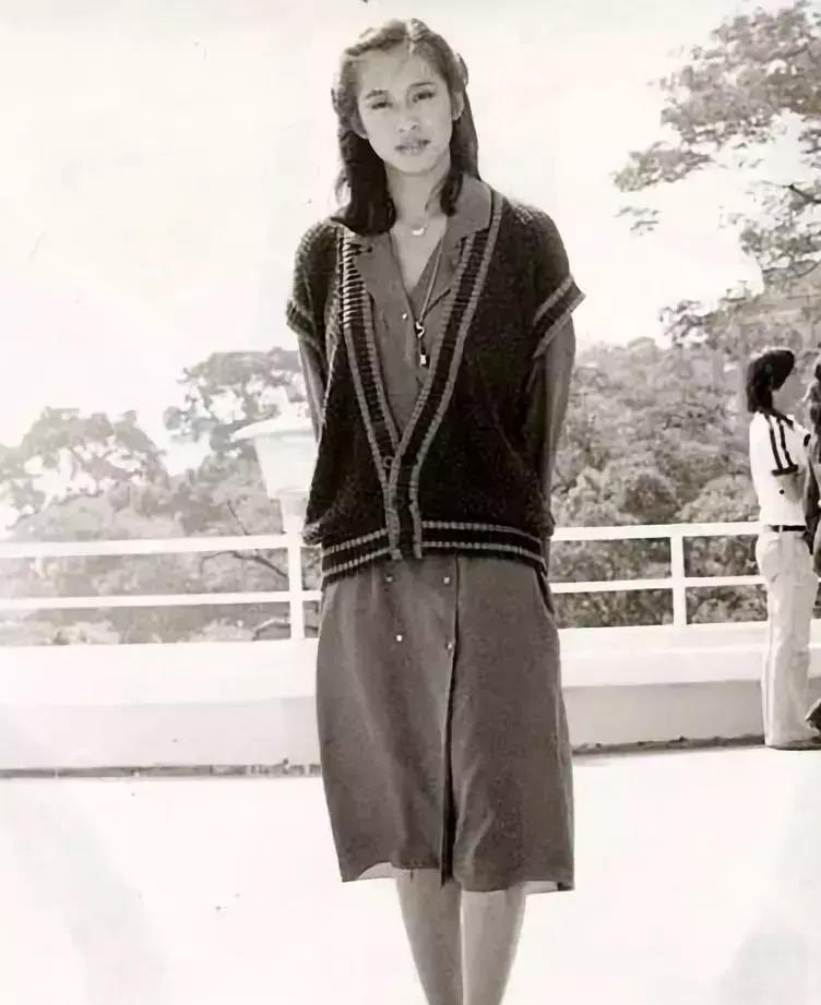 19岁嫁豪门，47岁甩前夫，50岁再嫁富翁，郭晶晶的婆婆究竟有多迷人