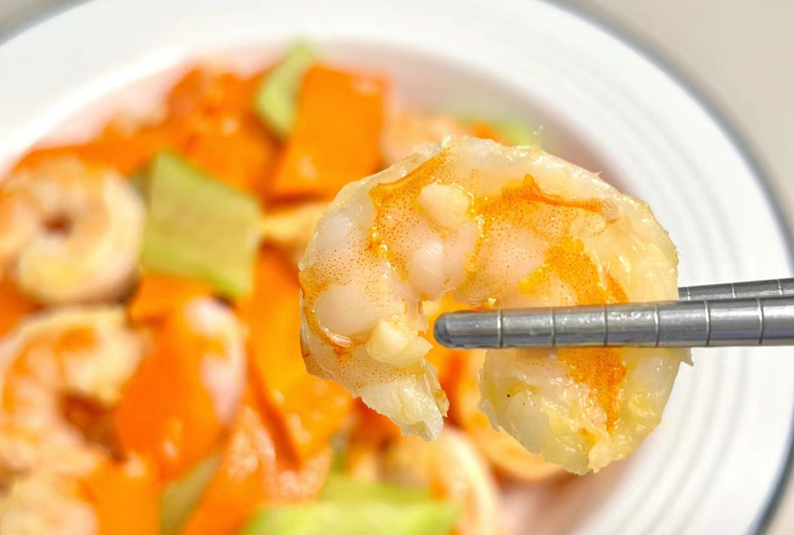 虾仁|深秋,鸡肉牛肉靠边站,多给家人吃这菜,营养全面,全家人都爱吃