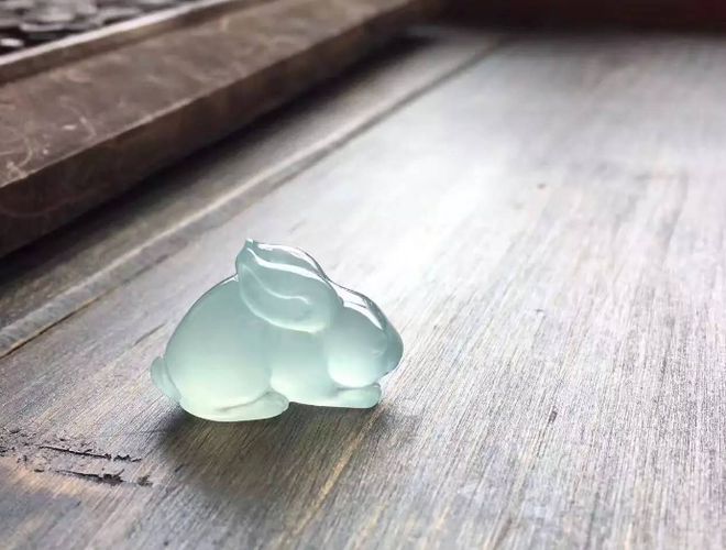 玉佩|齐天大圣、小猪佩奇,动漫卡通形象变成翡翠饰品,玉雕师太会玩了