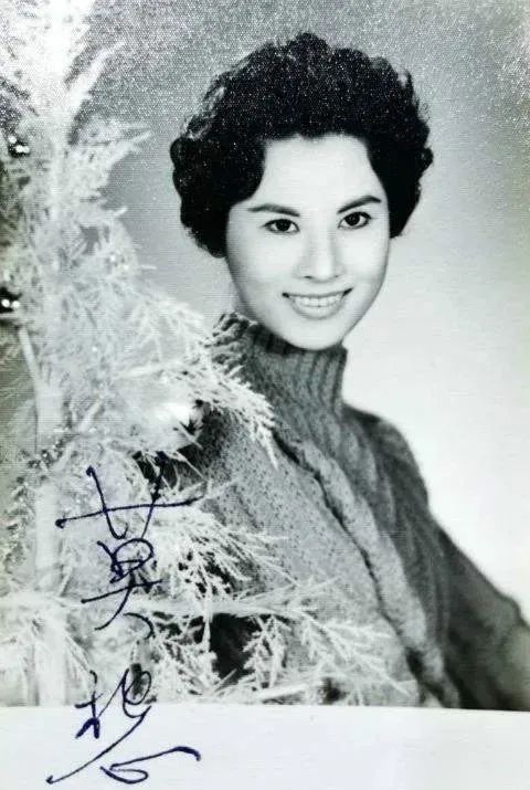 最美港姐近照曝光，惊呆网友：天啊！她怎么丑成这样了？