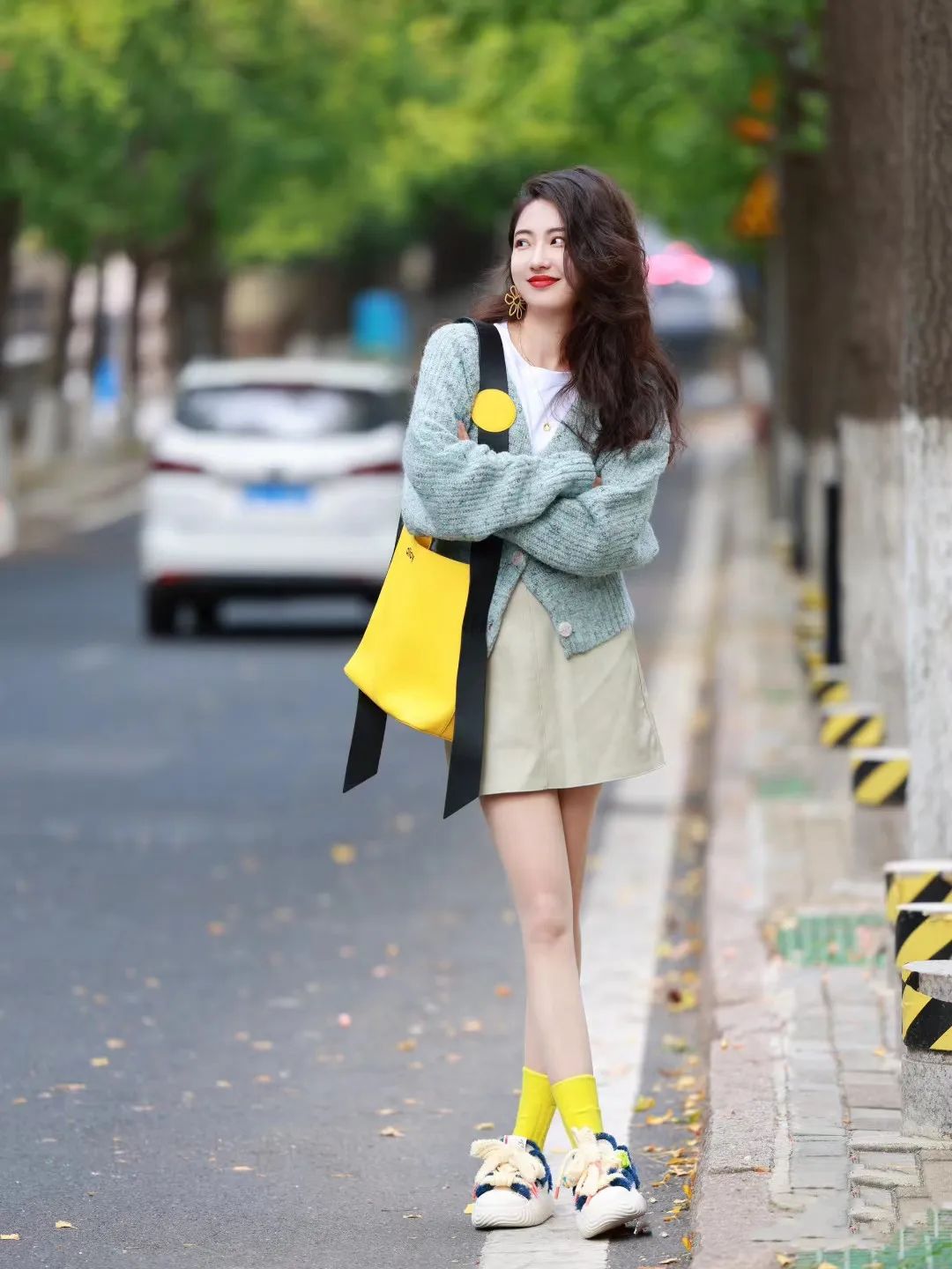 这个宝妈真会打扮,30+的年纪穿衣青春减龄还像小姑娘,羡慕