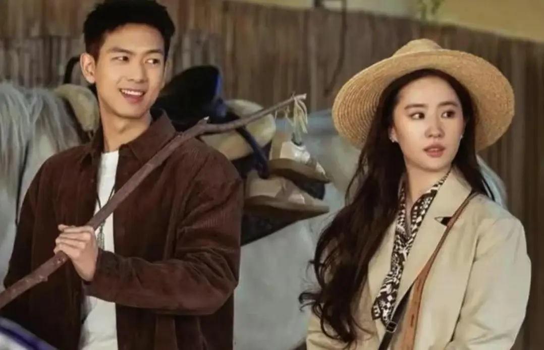 曝光刘亦菲新剧路透图，皮肤白皙嫩的掐出水，霍建华帅气状态佳