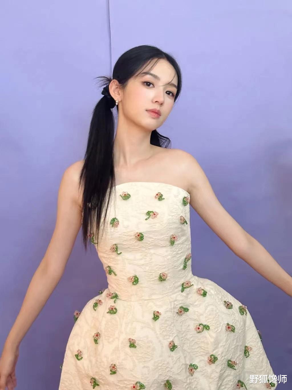 白鹿两部剧同时热播,白鹿发文回应,是郑书意和姜雪宁与观众缘分。