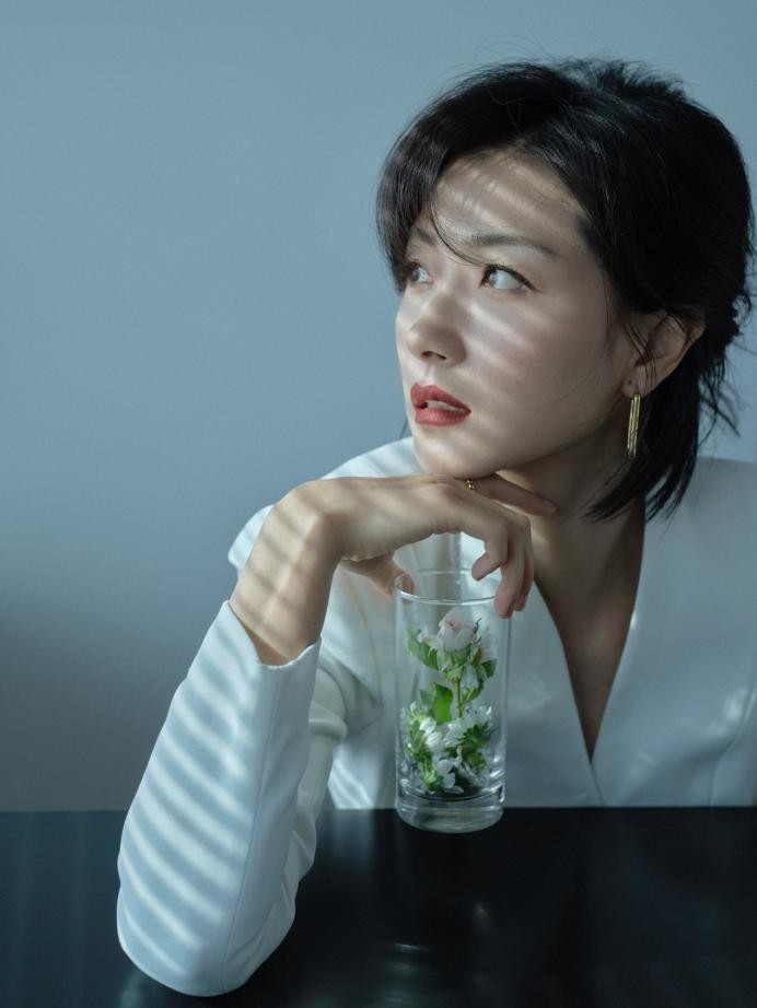 短发 锁骨发out了！夏季短发像万茜这么剪，干练个性，想换发型别错过