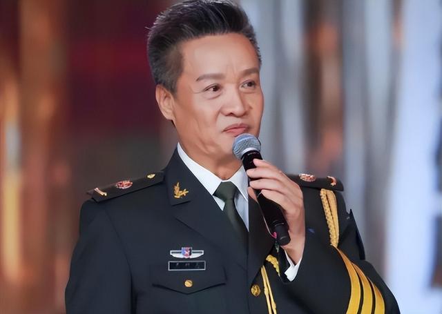 这一次,再多的名和利也救不了“唱了一辈子军歌”的阎维文!