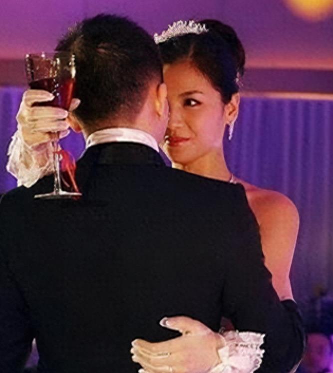 刘涛老公又欠20亿？崩溃发文回应：已经14年了，真的很累