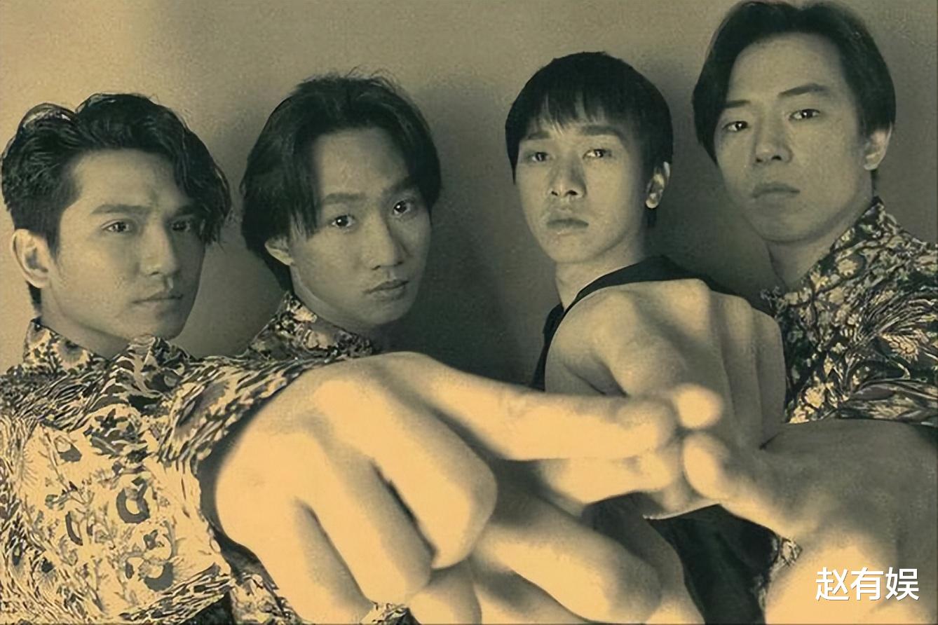 知名港星回潮汕探亲!残旧房子蹲地吃鸡,却被指责不为家乡做贡献