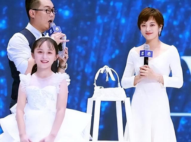 刘楚恬:2岁出道年入百万,因长相甜美被禁止整容,如今长成啥样