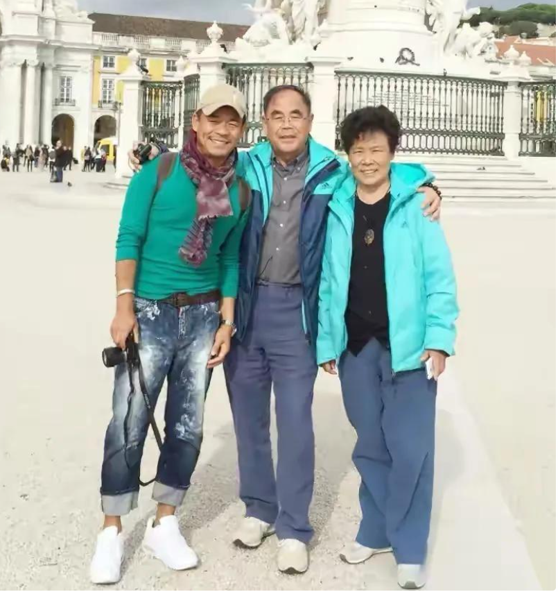 |“落魄歌手”孙浩，曾是春晚红人，被张嘉译提携10年，今婚姻成谜