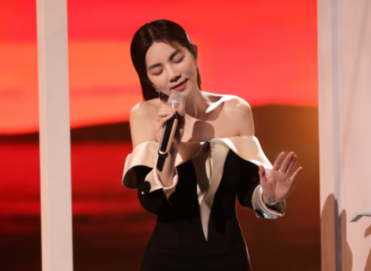 朱珠|《乘风2023》节目组又搞事情，却被朱珠戳破，陈嘉桦表情耐人寻味