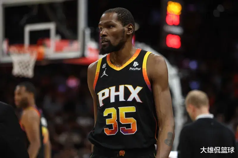 美媒：历史上只有35名球员在NBA职业生涯中至少获得2亿美元