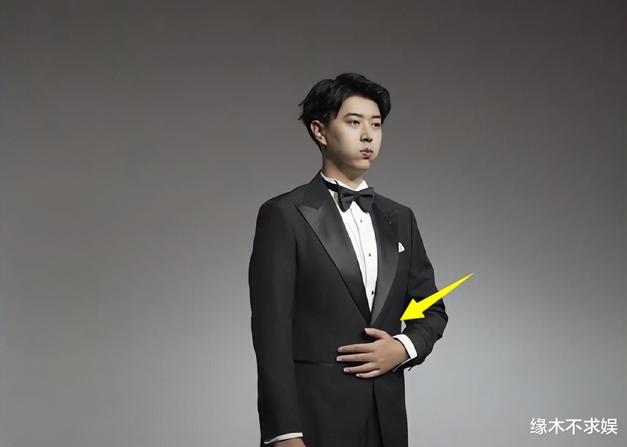 吴亦凡前女友官宣订婚!小腹隆起疑怀孕,千万钻戒曝男方富庶家境