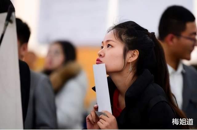 炒股|江苏一考生453分被三本录取,每年学费2.8万,看到室友后心态崩了