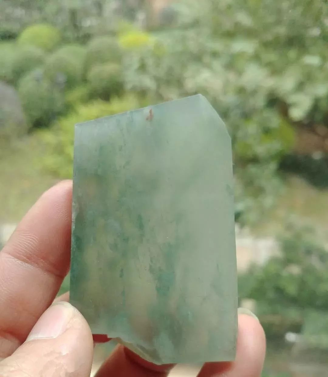 老物件|分享一块飘花翡翠片料雕刻佛语禅心