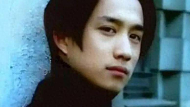 当众“顶”美女屁股，被曝睡女大学生，黄磊的人设崩塌了