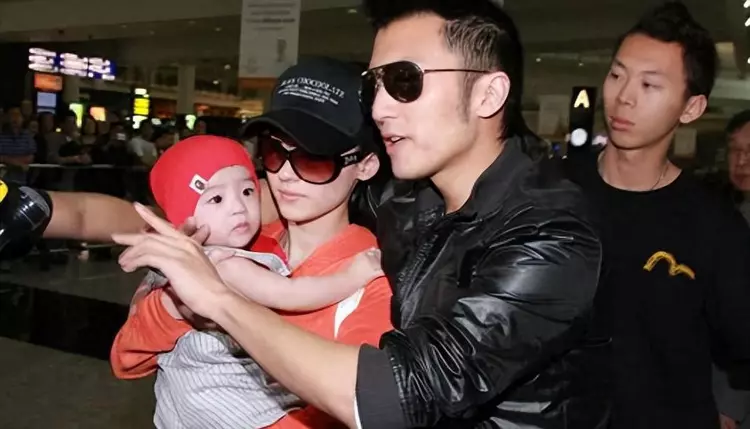 谢贤危急! 遗产惊人, 全留给张柏芝谢霆锋连夜返港被猜测为争产！