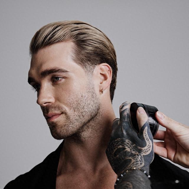 背头,飞机头,圆寸头,雕刻发型,哪一种最能吸引女生的眼光