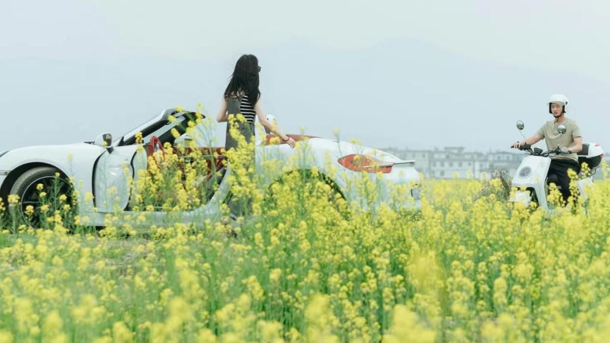 张碧晨|张碧晨去有风的地方取景地随拍，她说刘亦菲是我女神，景美人也美