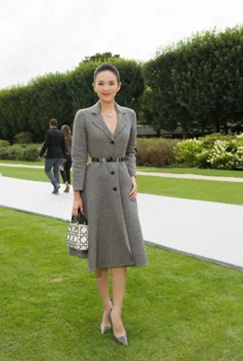 汪峰家世曝光！来头太大了，难怪章子怡40岁心甘情愿为他生孩子