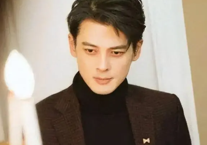 46岁郭品超回山东寻亲,与85岁三舅爷如复制,留下跨时空合影