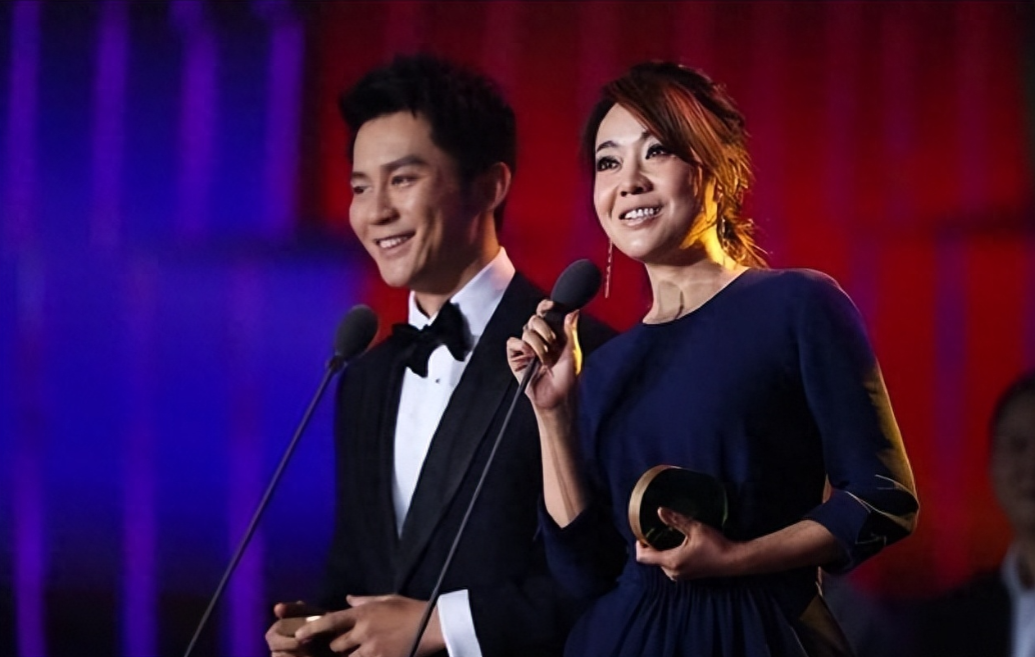 曝闫妮与小7岁李晨官宣恋情，俩人被扒多次同框，更多细节被扒！