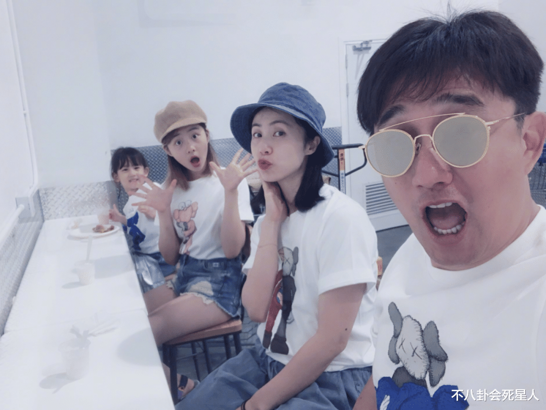 贾静雯|14岁穿短裤、炫富，同样早熟，为何王诗龄比多多更容易被宽容？