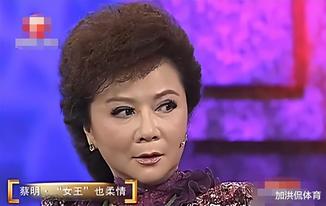 蔡明|原来他就是蔡明儿子,37岁仍未婚未育,是蔡明的骄傲更是她的心病