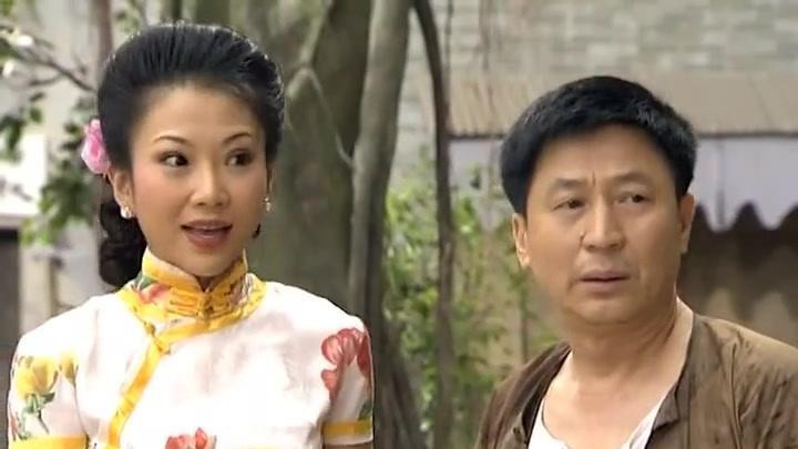 第一枪|73岁的林星云老当益壮，有时演表哥炳，有时演鸡公福，有时做主持