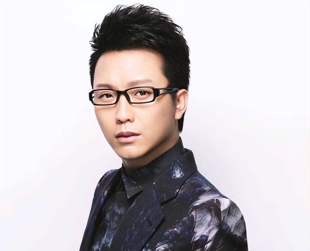 “跳梁小丑”李玉刚跌落神坛,不再被世界宽容,梅葆玖:死不原谅