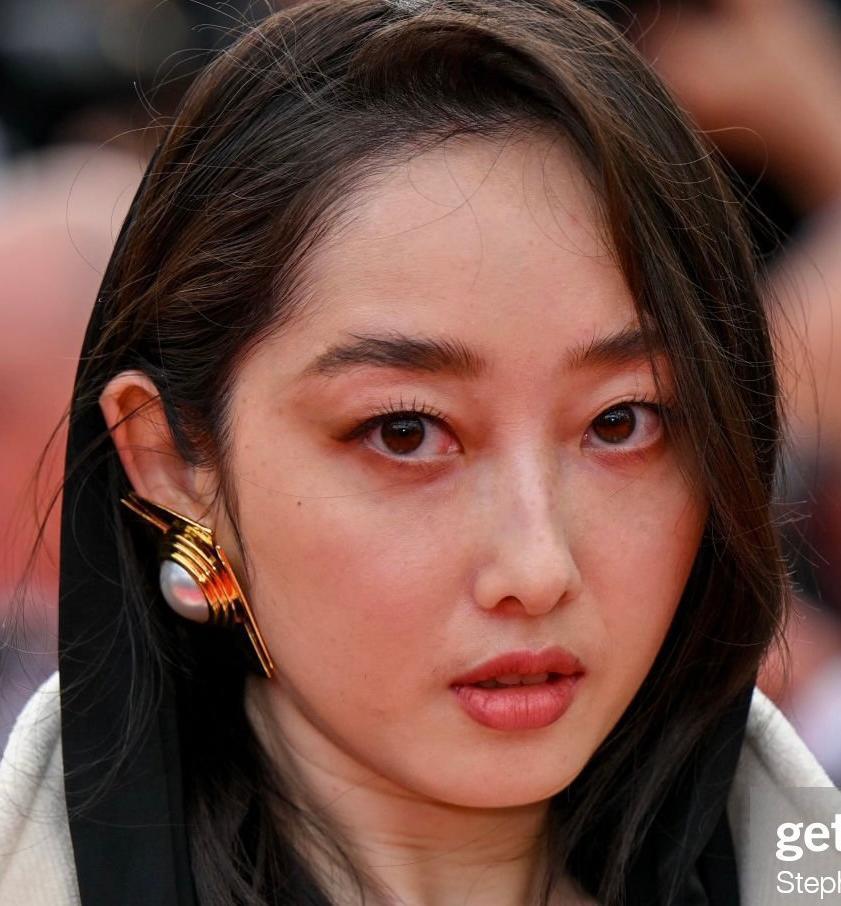 外媒镜头下的国内明星，大写的真实，刘亦菲变普通，刘诗诗扛住镜头