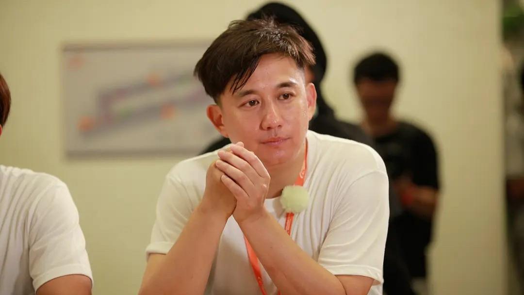 黄磊|黄磊新综艺开拍！凑齐四大男神，又造了一组“男人帮”